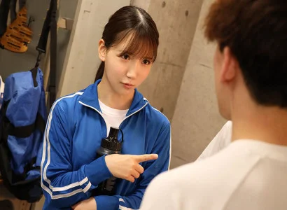 cô gái xinh trong câu lạc bộ bóng đá quan hệ không an toàn với cô gái xinh